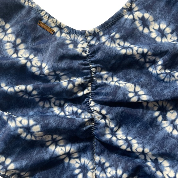 Victorias Secret Tie Dye Flouncy Plunge One Piece Cheeky Sexy Swimsuit Medium M - Picture 7 of 15